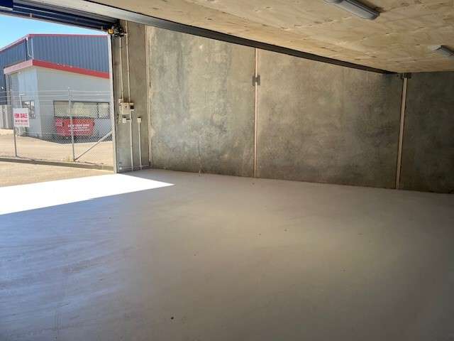 10-12 Francis Way Roslyn_1