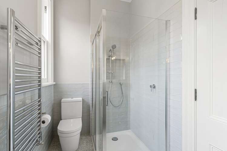 73 Mein Street Newtown_10