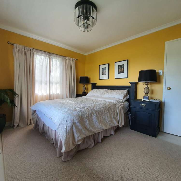 8 Grants Avenue Russell_16