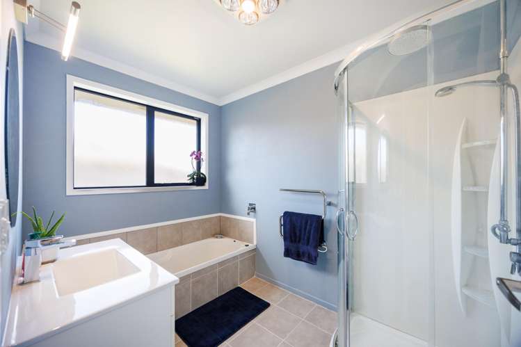 35 Chestnut Close Kelvin Grove_19