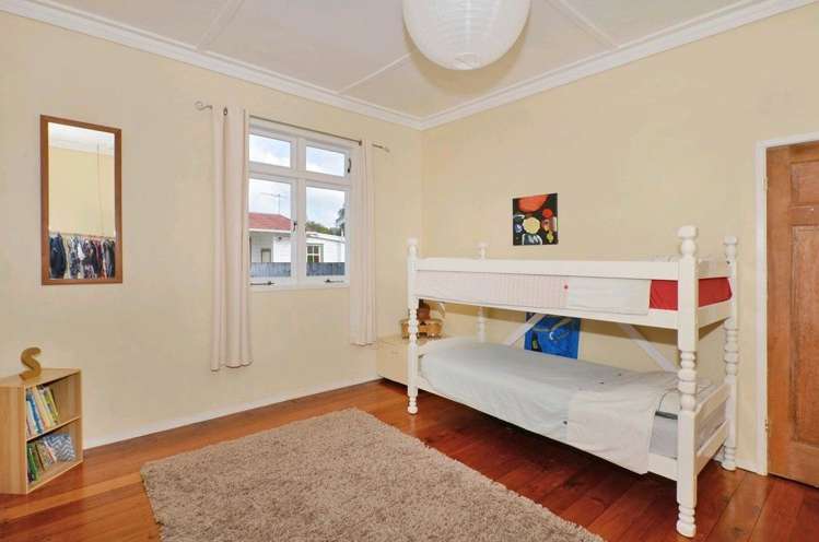 11a Moody Avenue Whau Valley_6