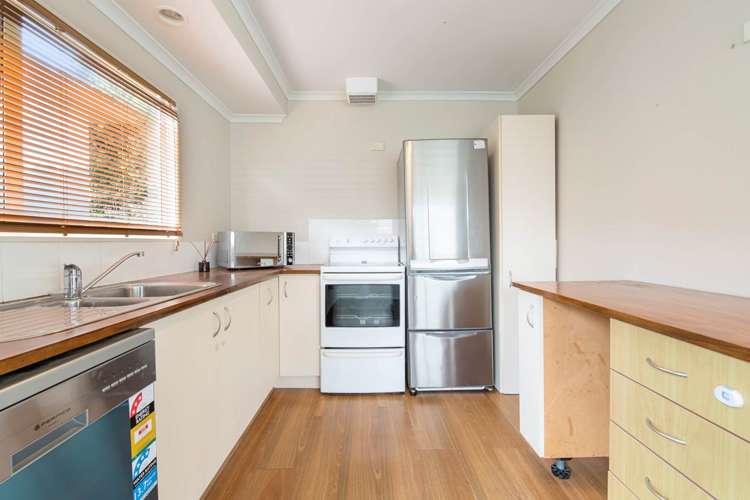 2/16 Ocean View Road Hatfields Beach_7