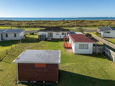 758A and B Papamoa Beach Road_2