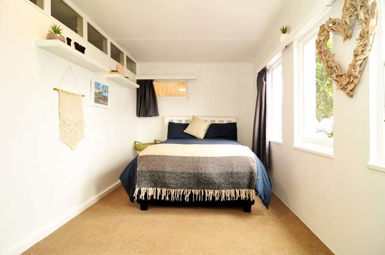 42 Easther Crescent Kew_15