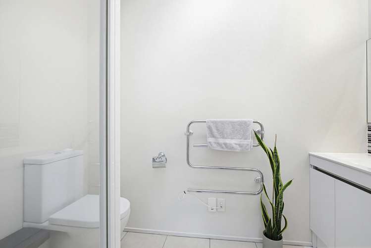 7 Pikitanga Close Tawa_25