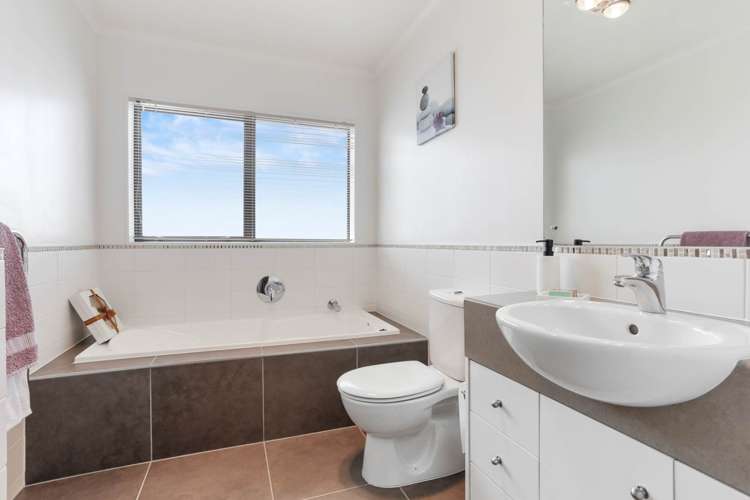 2 Allerton Place Wattle Downs_14