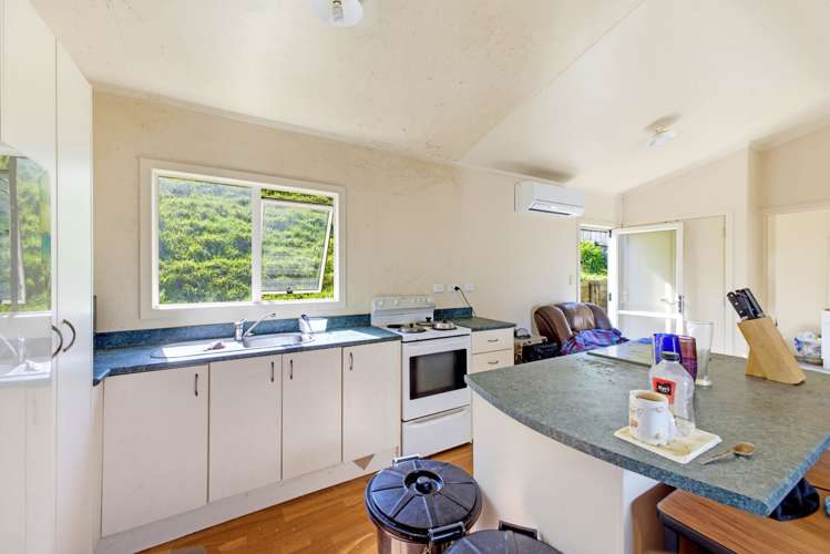 71 Oranga St Westown_12