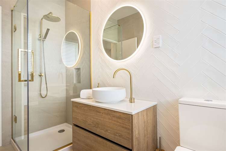 16 Walsh Road Wainui_19