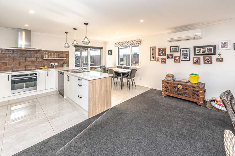 16 Magnolia Crescent Tawhero_6