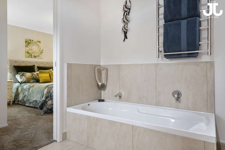 5 Merlot Drive Pyes Pa_12