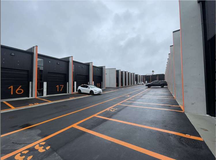 15/90a Hobsonville Road Hobsonville_1
