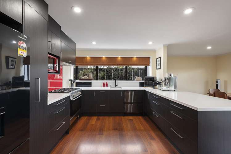 35 Springdale Grove Fitzherbert_11