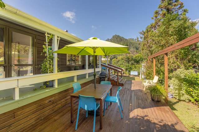 LOCKWOOD LIVING BY THE GREEN