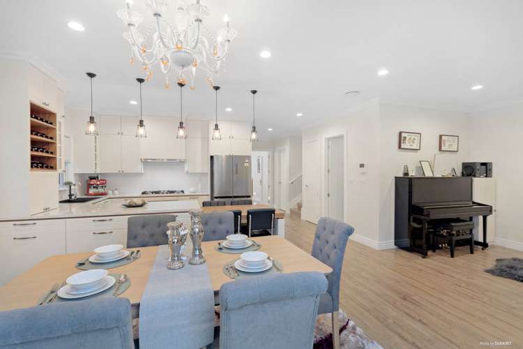 10 Carrickdawson Drive Flat Bush_1