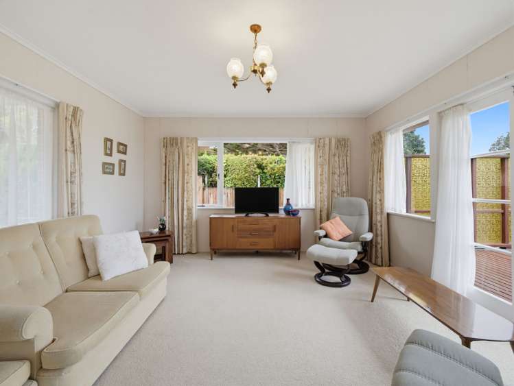 2 Grendon Road Titirangi_7
