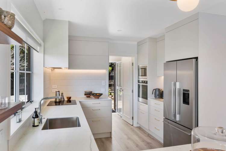 1/19 Danbury Drive Torbay_7