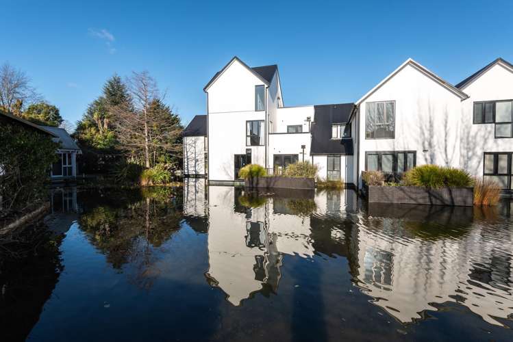 11/140 Office Road Merivale_14