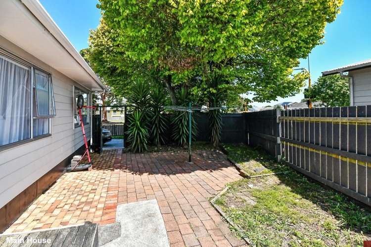 426 & 426A Roscommon Road Manurewa_6