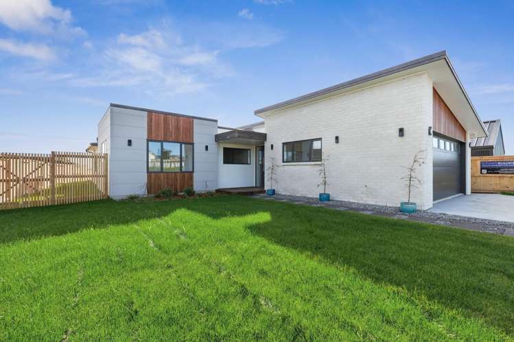 216 Korimako Drive_0