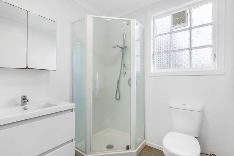 24 Thurleigh Grove Karori_23