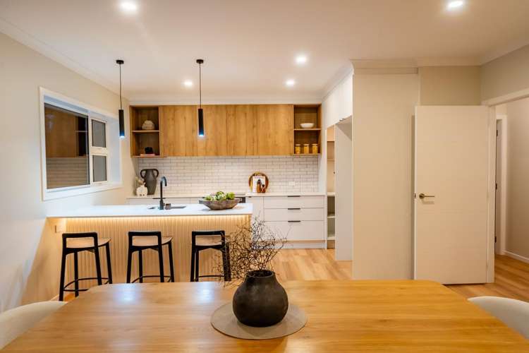 70a Heretaunga Square Silverstream_6