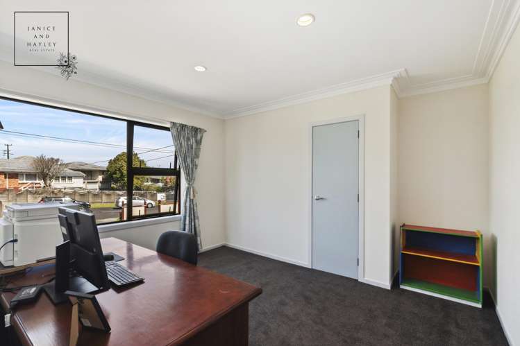 29 Youngs Road Papakura_8