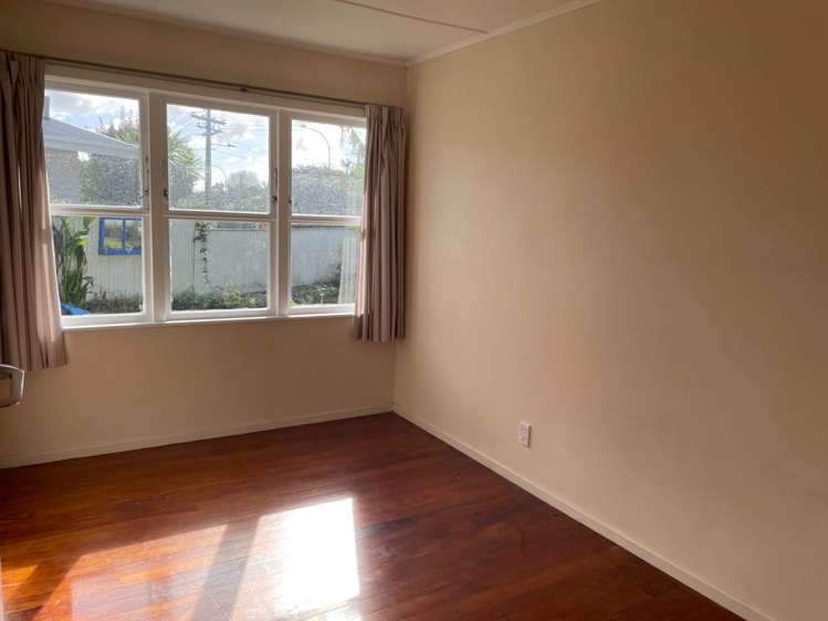 109 Vodanovich Road Te Atatu South_8