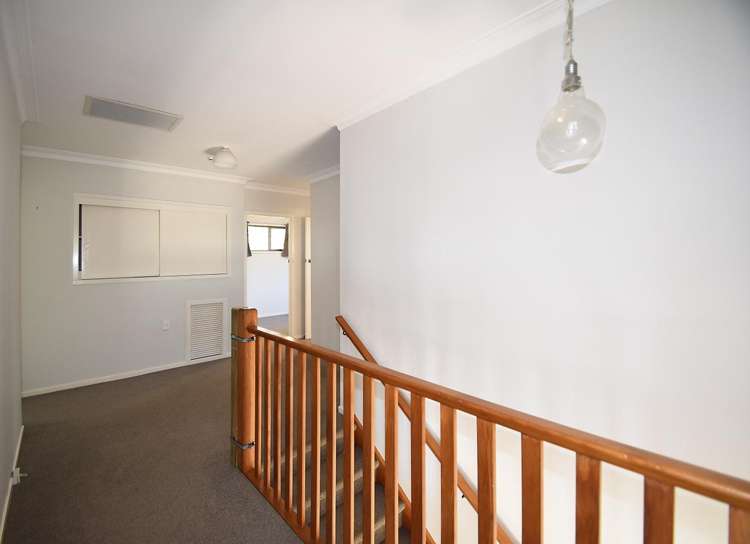 24 Domain Crescent Muriwai_14