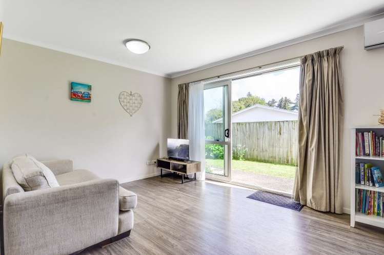 69 Chiefs Court Hamilton East_3