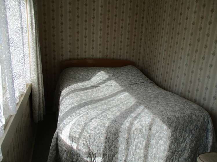 7 Park Lane Owaka_21