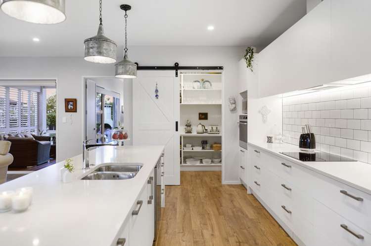 37 Pohutukawa Parade Riverhead_16