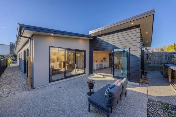 207 Aubrey Road Wanaka_19