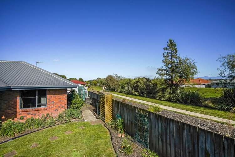 74 Kingsford Drive Stoke_16