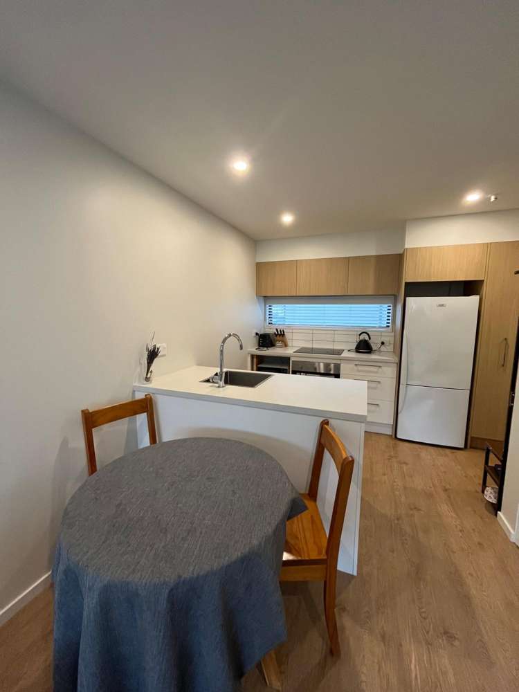  2/48 Glen Road Stokes Valley_7