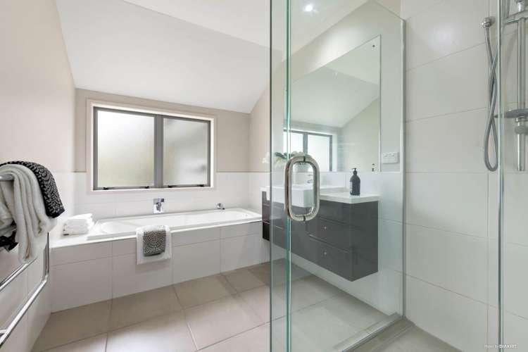 1b Gracechurch Drive Flat Bush_13