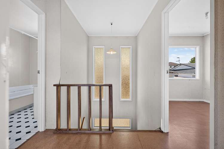2/10 Akehurst Avenue New Lynn_10