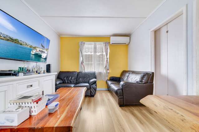 1&2 /34 Plumley Crescent Mangere_4