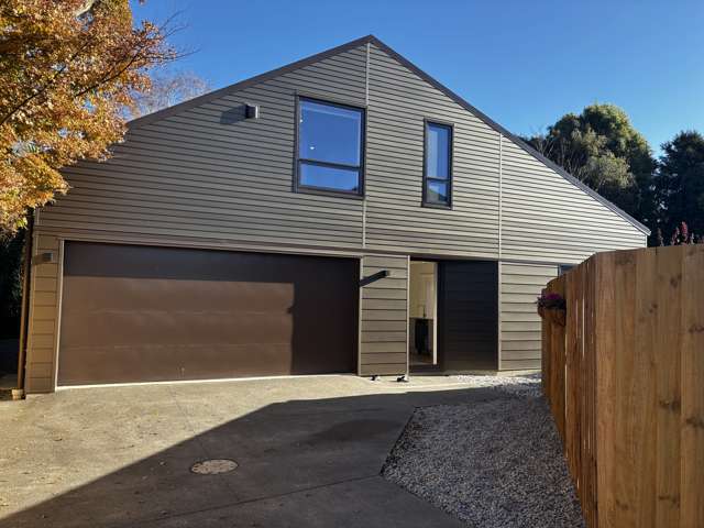 Beautifully Crafted Contemporary Home - Need SOLD!