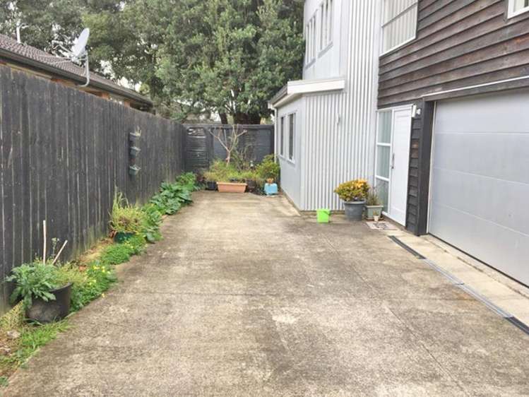 51 Caen Road Panmure_13