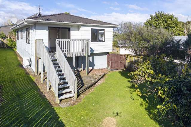 1 and 2/58 St Annes Crescent Wattle Downs_3