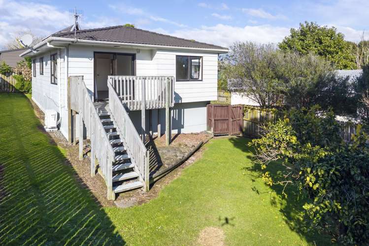 1 and 2/58 St Annes Crescent_2
