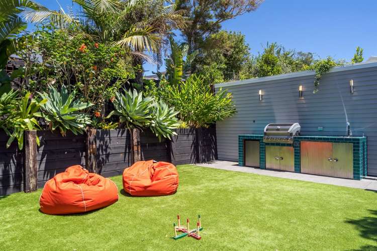 8 Castleton Street Birkdale_29