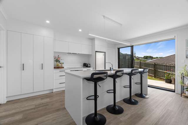 62 Pebble Beach Boulevard Te Kamo_1