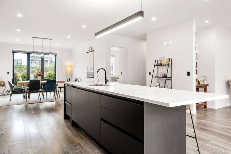 31 Couldrey Crescent Red Beach_5