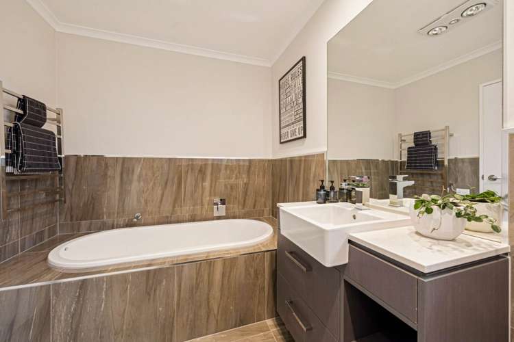 59 Mackay Drive Greenhithe_19