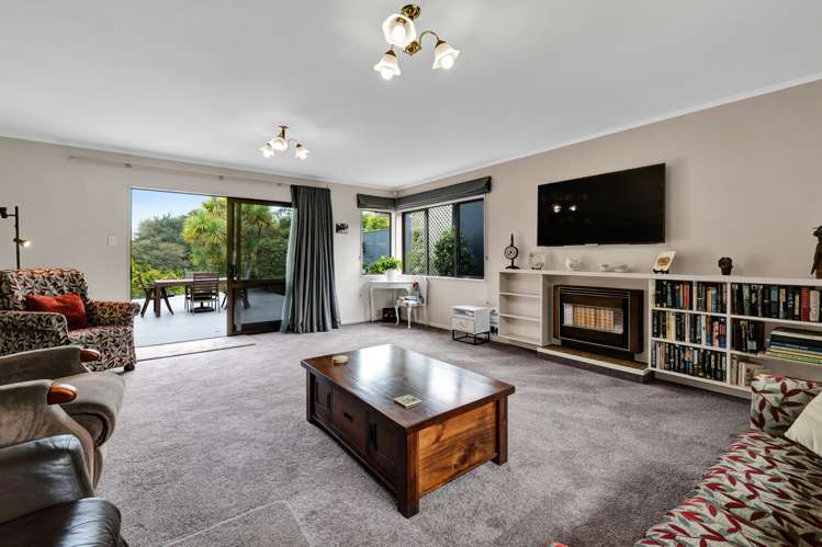 5 Ruskin Place Westown_5