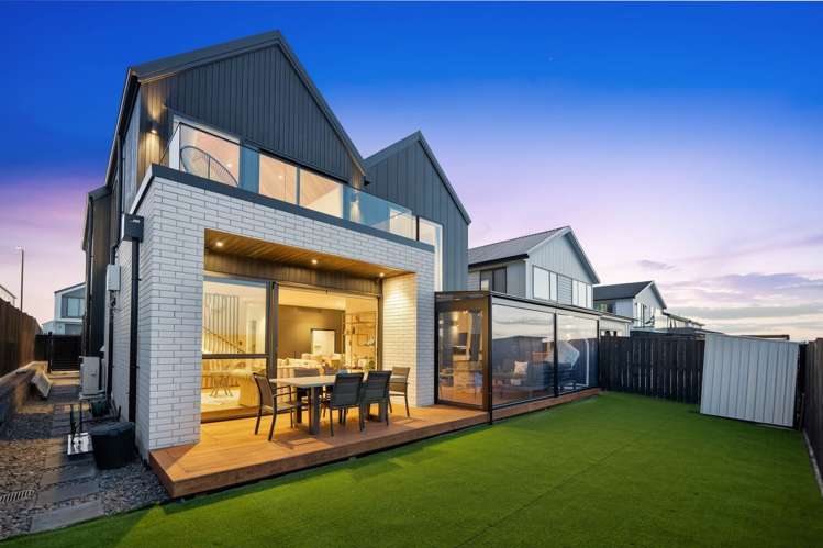 55 Michael Bosher Way Flat Bush_8