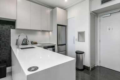 609/85 Customs Street West_4