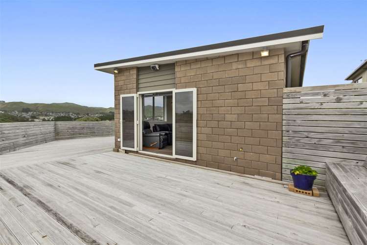 15 Dusky Crescent Aotea_19