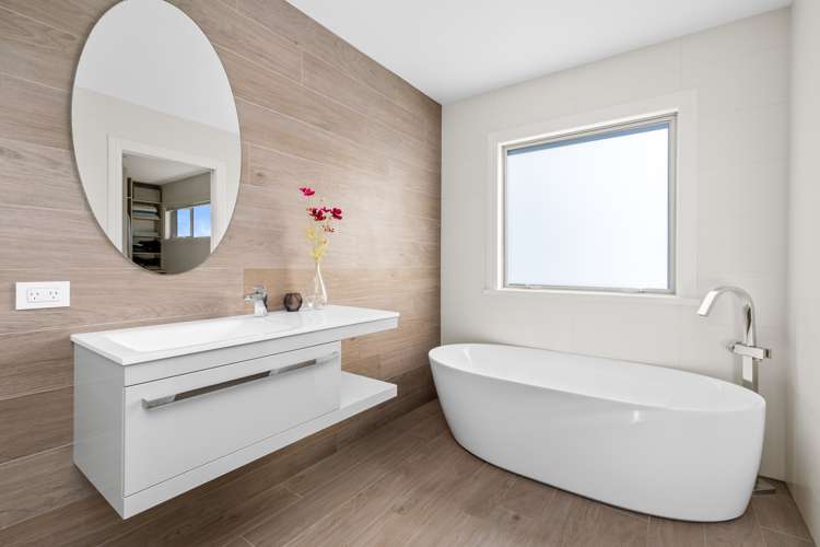 145 Okura River Road Okura_17